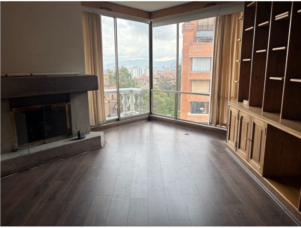 Foto 4 de 10: Apartamento en Los Rosales, Bogotá D.C.
