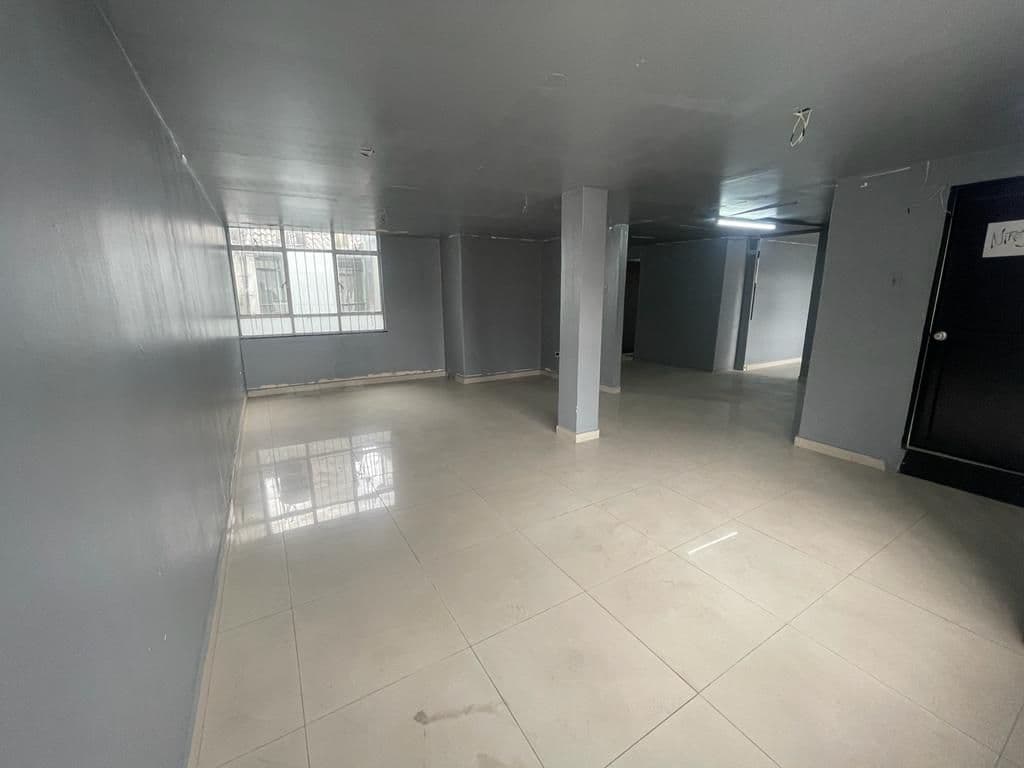 Foto 1 de 15: Local Comercial en Lago Gaitan, Bogotá D.C.