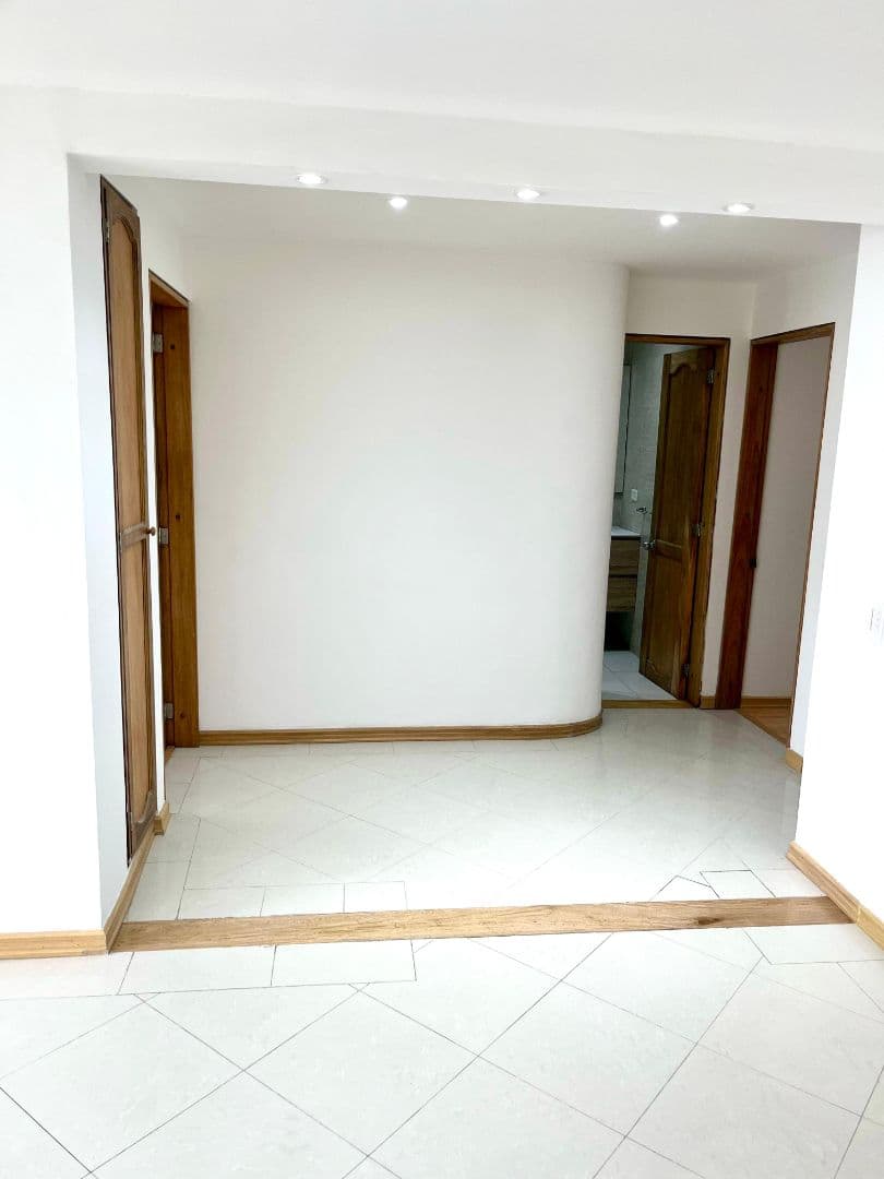 Foto 3 de 15: Apartamento en El Contador Edif Portugal Ix, Bogotá D.C.
