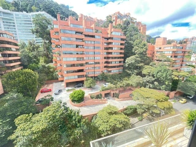 Foto 9 de 16: Apartamento en Los Rosales, Bogotá D.C.
