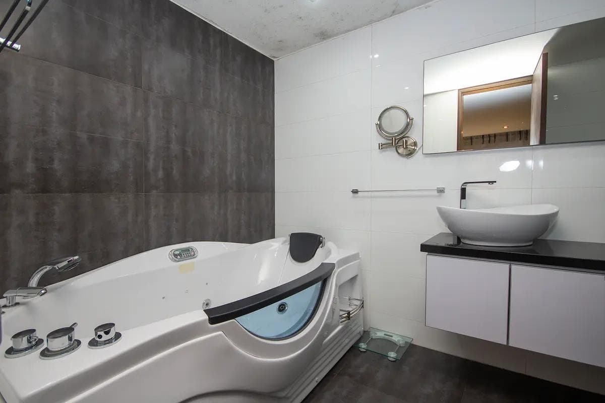 Foto 6 de 8: Apartamento en Los Rosales, Bogotá D.C.