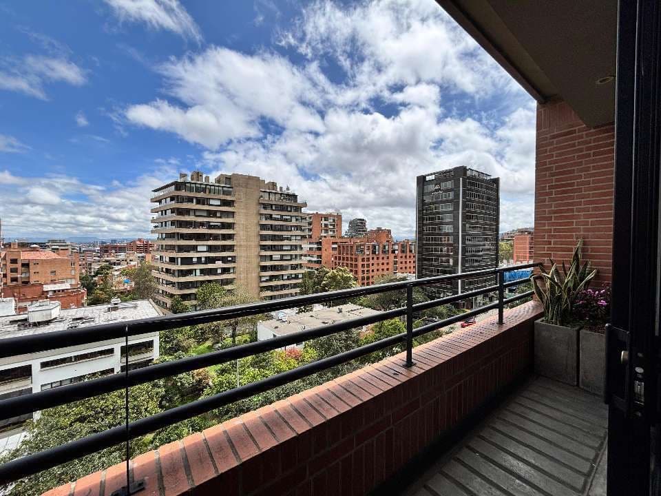 Foto 2 de 14: Apartamento en Los Rosales, Bogotá D.C.