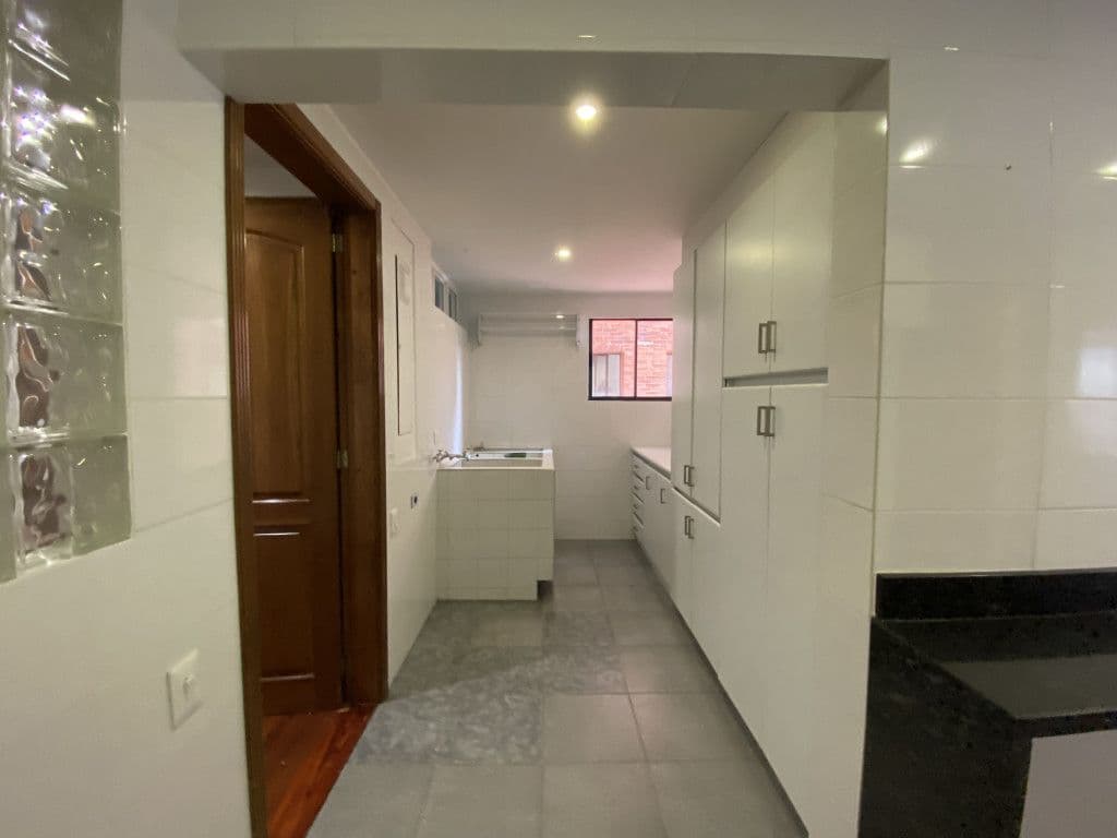 Foto 3 de 11: Apartamento en Los Rosales, Bogotá D.C.