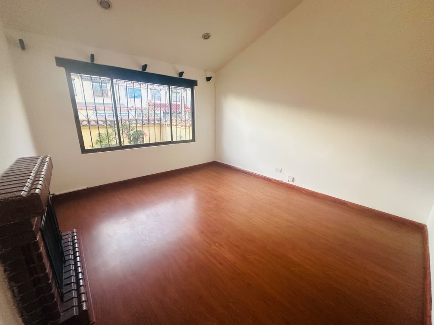 Foto 3 de 20: Casa en Villa Del Prado, Bogotá D.C.
