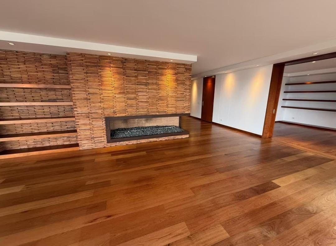 Foto 3 de 4: Apartamento en Cerros De Santa Bárbara, Bogotá D.C.