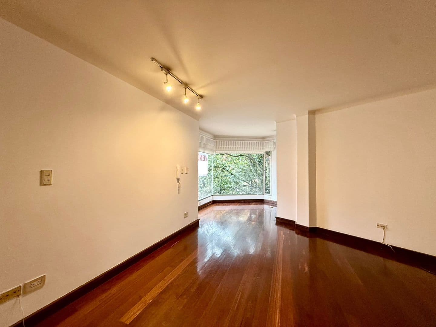 Foto 3 de 10: Apartamento en Los Rosales, Bogotá D.C.