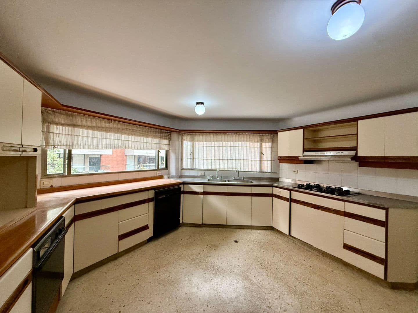 Foto 4 de 10: Apartamento en Los Rosales, Bogotá D.C.