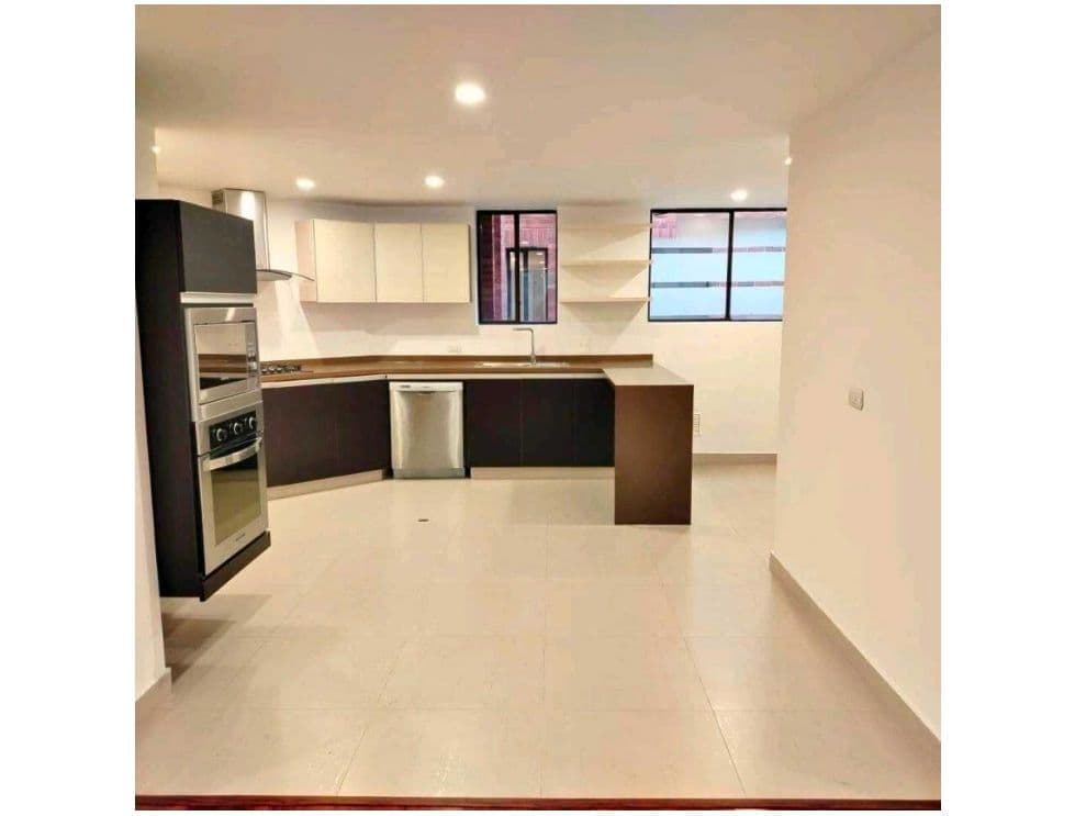 Foto 2 de 15: Apartamento en Los Rosales, Bogotá D.C.