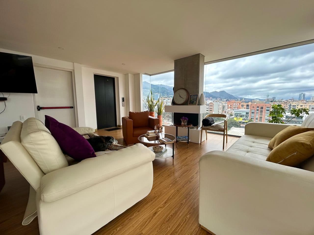 Foto 1 de 16: Apartamento en Santa Bárbara Oriental, Bogotá D.C.