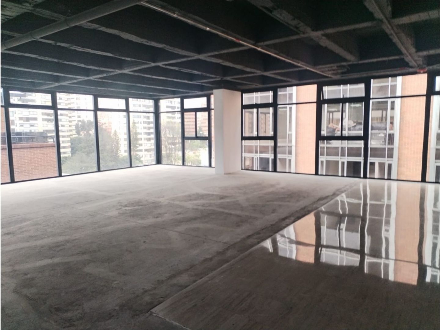 Foto 3 de 20: Edificio De Oficinas en Emaús, Bogotá D.C.