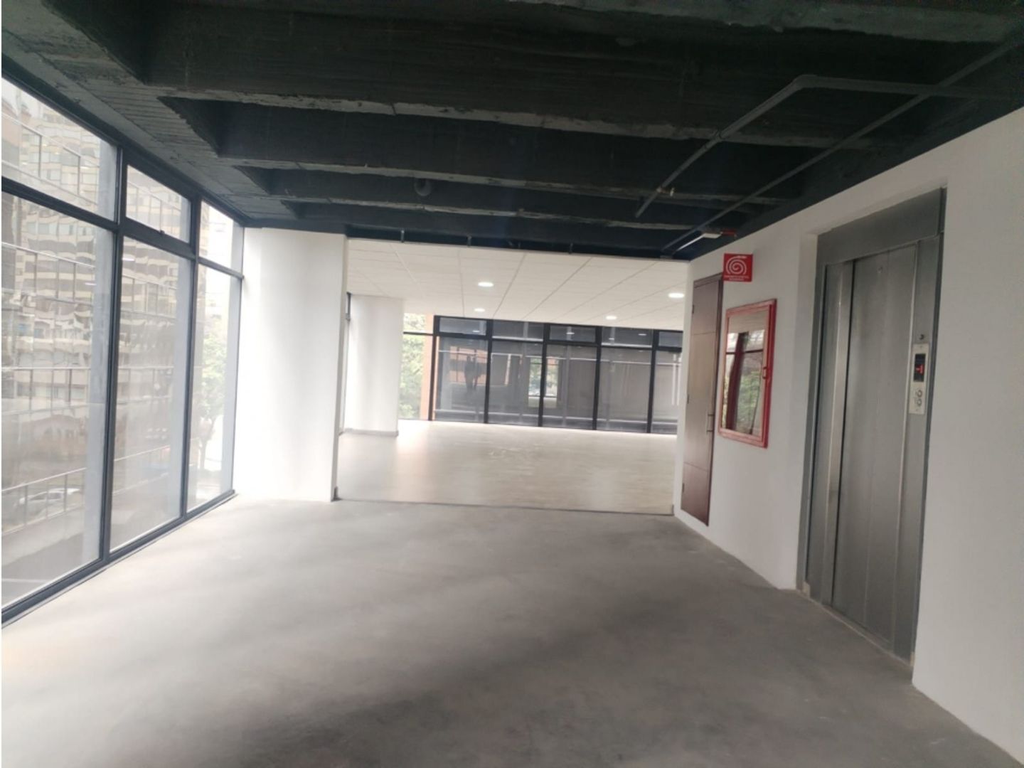 Foto 4 de 20: Edificio De Oficinas en Emaús, Bogotá D.C.