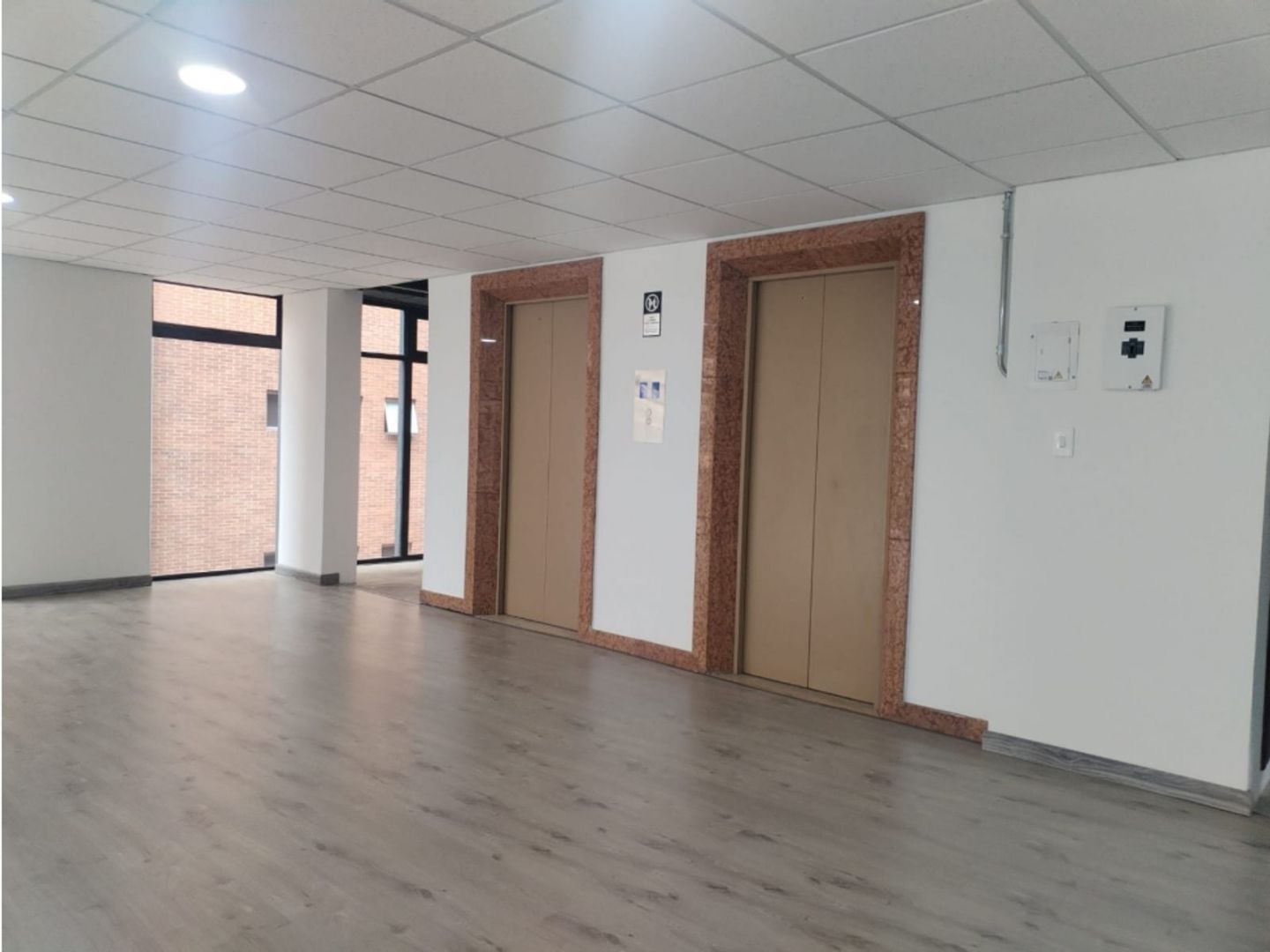 Foto 7 de 20: Edificio De Oficinas en Emaús, Bogotá D.C.