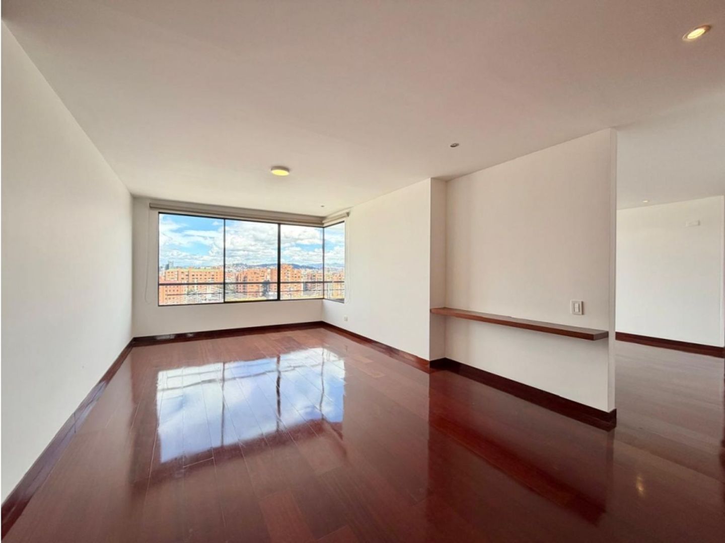 Foto 2 de 17: Apartamento en Santa Bárbara Central, Bogotá D.C.