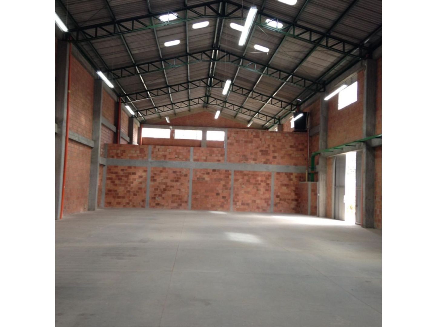 Foto 2 de 20: Bodega en Sector Centro, Tocancipá