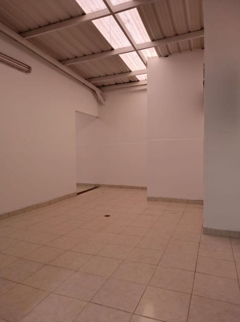 Foto 11 de 20: Edificio De Oficinas en Ricaurte, Bogotá D.C.