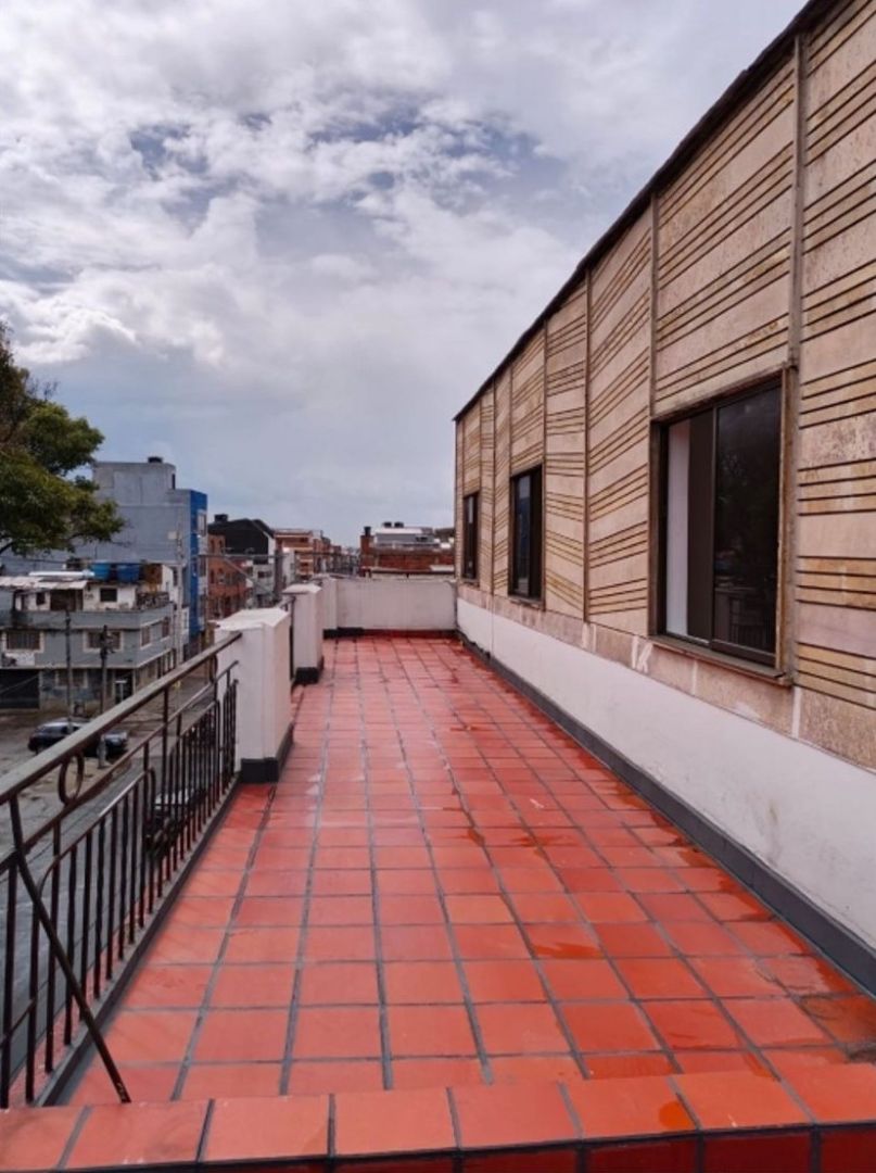 Foto 16 de 20: Edificio De Oficinas en Ricaurte, Bogotá D.C.