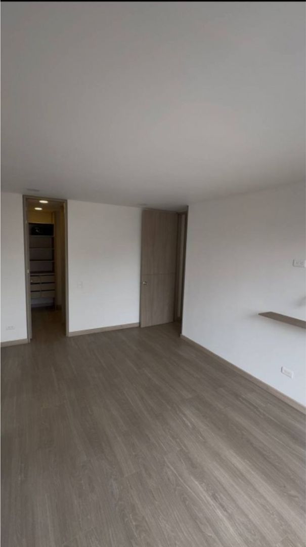 Foto 4 de 10: Apartamento en Los Cedritos, Bogotá D.C.