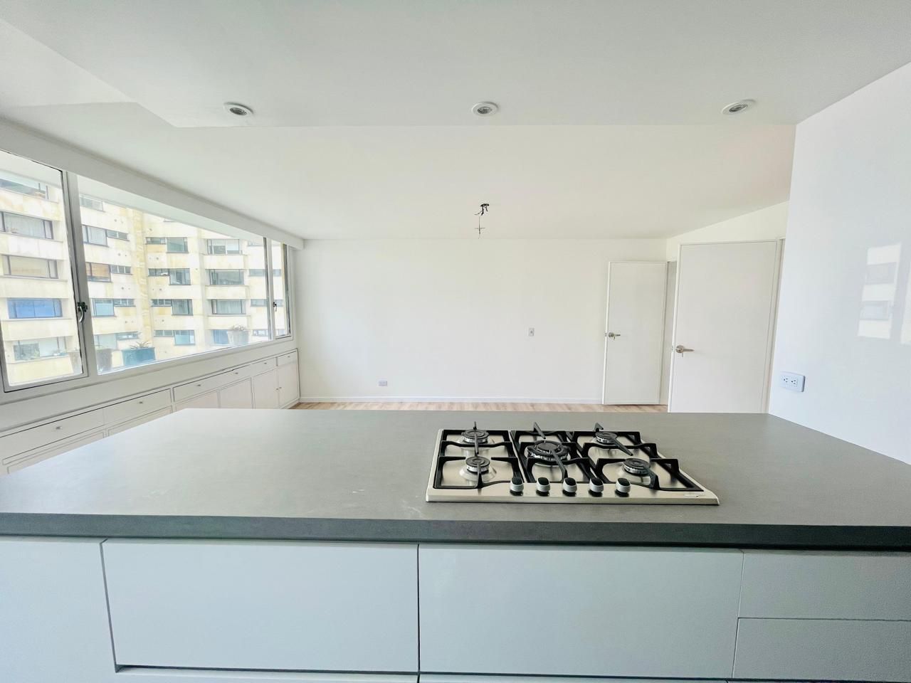 Foto 2 de 6: Apartamento en Bellavista, Bogotá D.C.
