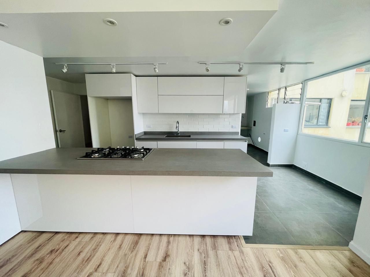Foto 1 de 6: Apartamento en Bellavista, Bogotá D.C.
