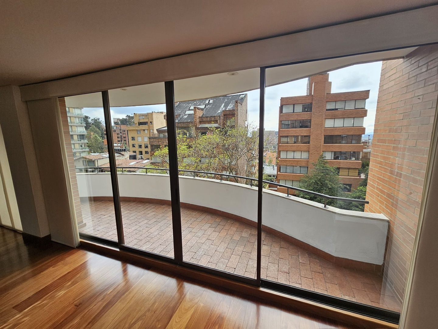 Foto 4 de 20: Apartamento en Los Rosales, Bogotá D.C.