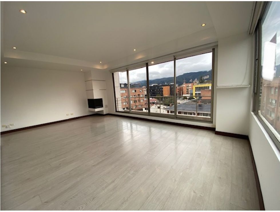 Foto 2 de 16: Apartamento en San Patricio, Bogotá D.C.