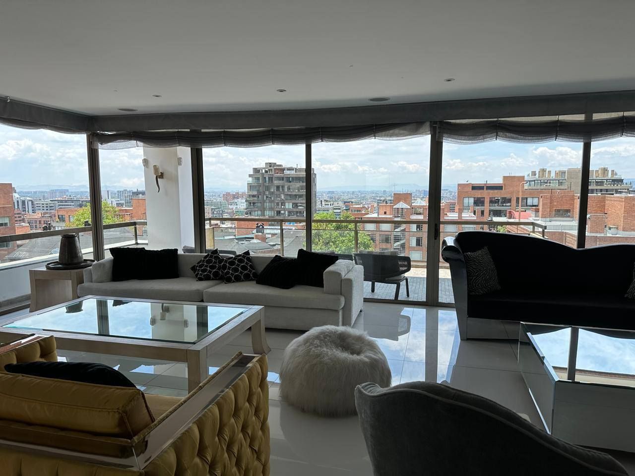 Foto 5 de 19: Apartamento en Los Rosales Edif Corbaraque, Bogotá D.C.