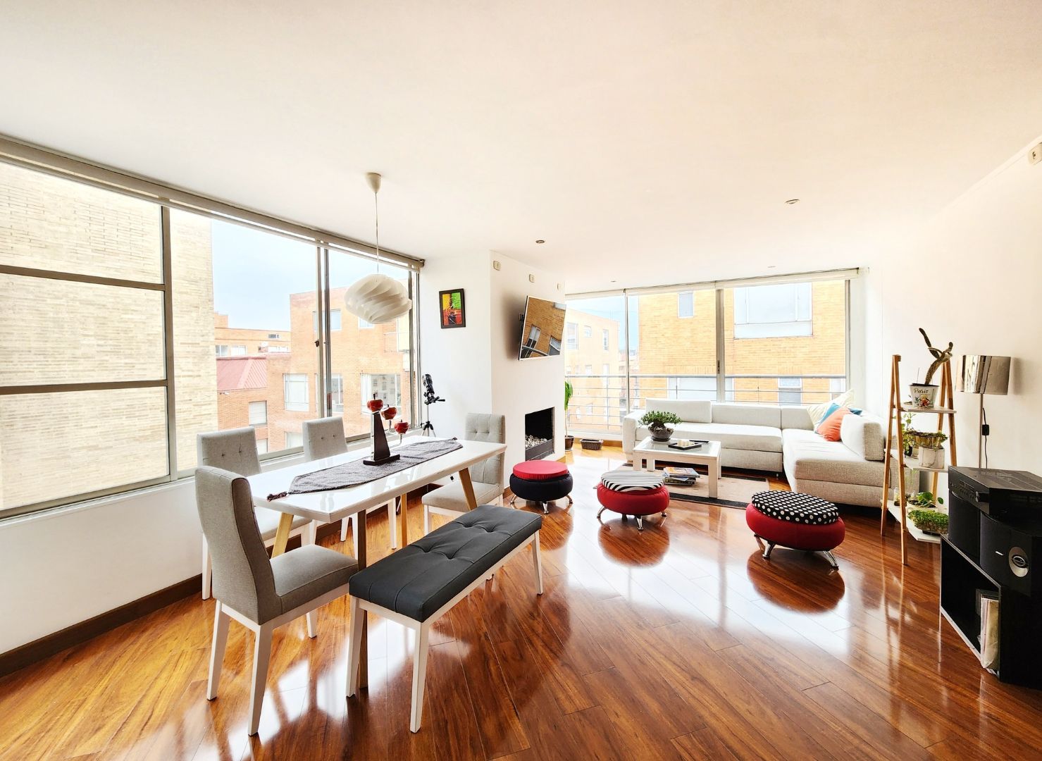 Foto 2 de 5: Apartamento en Santa Bibiana   Edif Acuarela Chicó Navarra, Bogotá D.C.