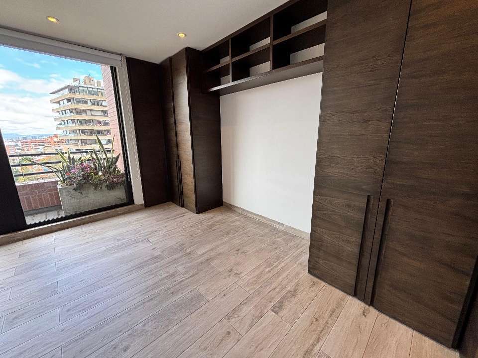 Foto 11 de 14: Apartamento en Los Rosales, Bogotá D.C.