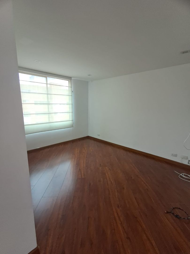 Foto 2 de 17: Apartamento en Cerros De Los Alpes, Bogotá D.C.