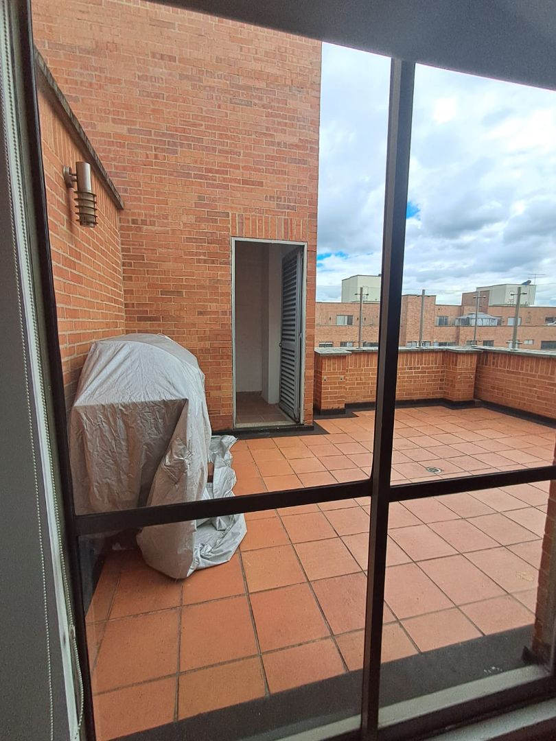 Foto 14 de 17: Apartamento en Cerros De Los Alpes, Bogotá D.C.