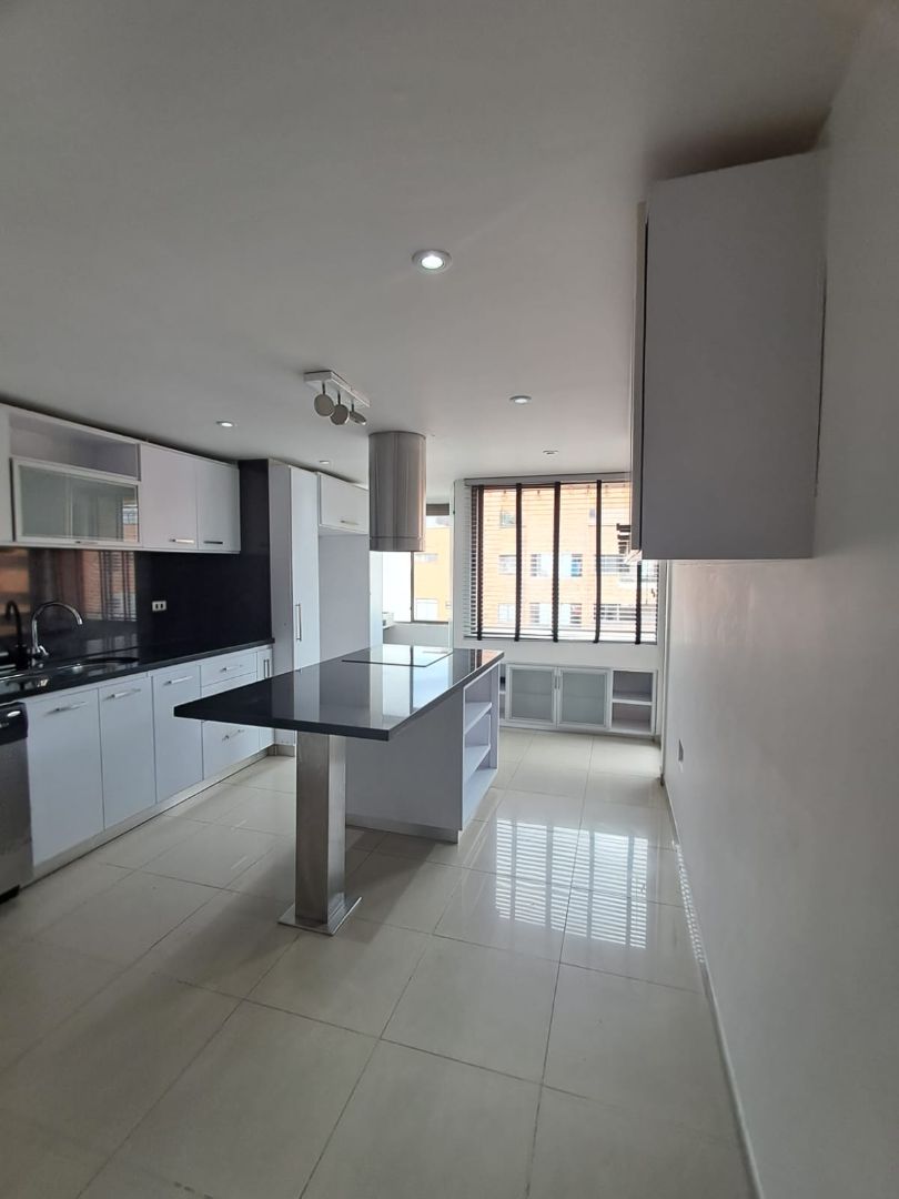 Foto 15 de 17: Apartamento en Cerros De Los Alpes, Bogotá D.C.