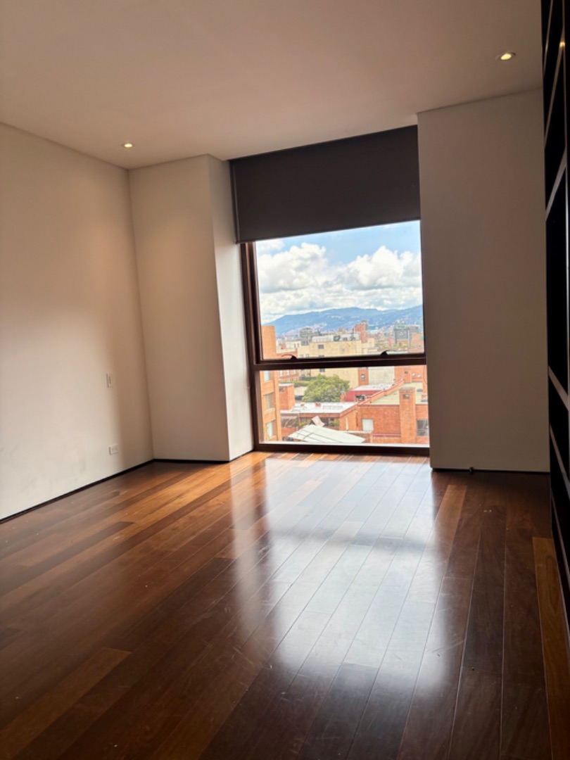 Foto 13 de 14: Apartamento en Los Rosales, Bogotá D.C.