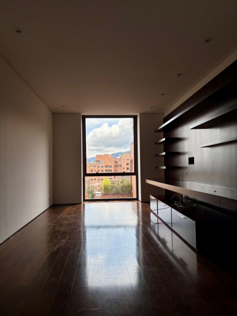 Foto 11 de 14: Apartamento en Los Rosales, Bogotá D.C.