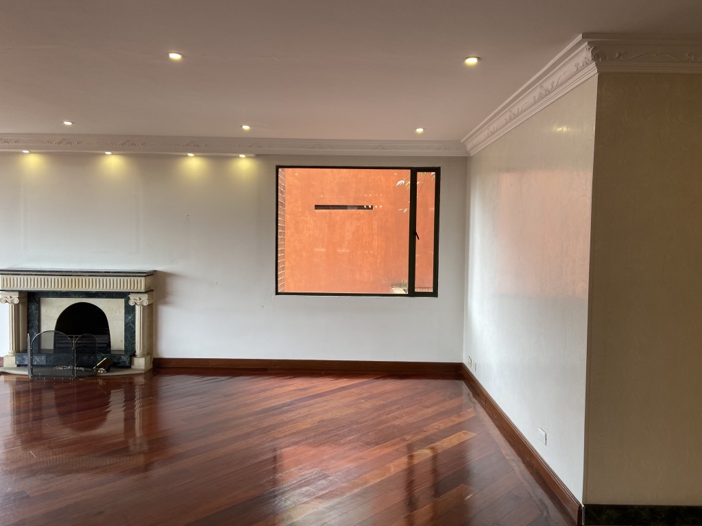 Foto 4 de 18: Apartamento en Los Rosales, Bogotá D.C.