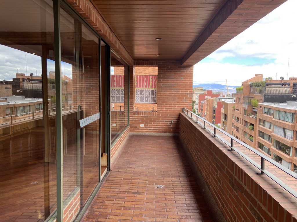 Foto 3 de 18: Apartamento en Los Rosales, Bogotá D.C.