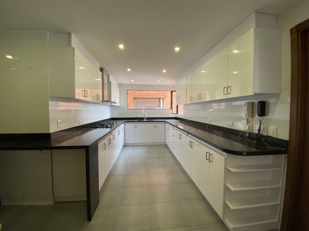Foto 8 de 18: Apartamento en Los Rosales, Bogotá D.C.