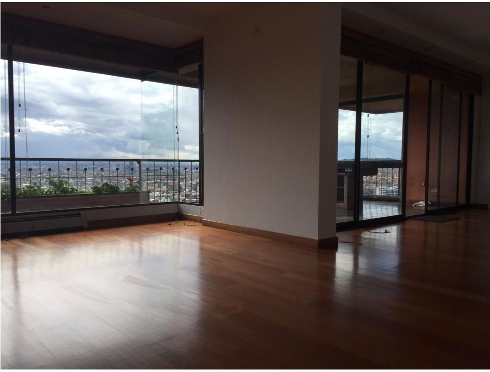 Foto 3 de 16: Apartamento en Los Alpes, Bogotá D.C.