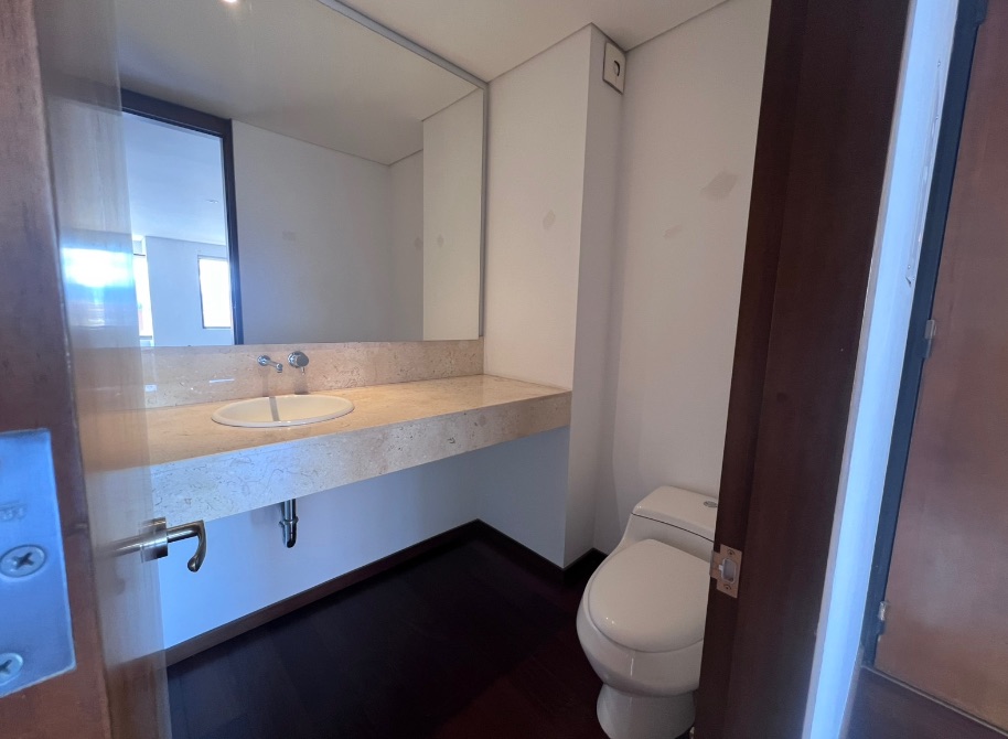 Foto 4 de 9: Apartamento en Los Rosales, Bogotá D.C.