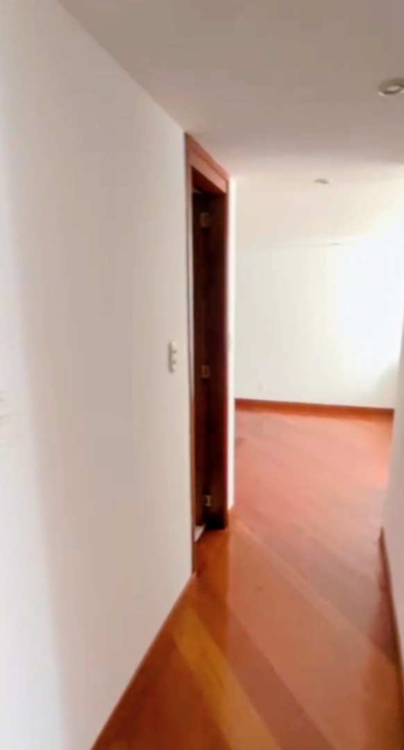 Foto 11 de 15: Apartamento en Los Rosales, Bogotá D.C.