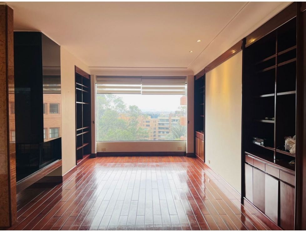 Foto 2 de 20: Apartamento en Los Rosales, Bogotá D.C.