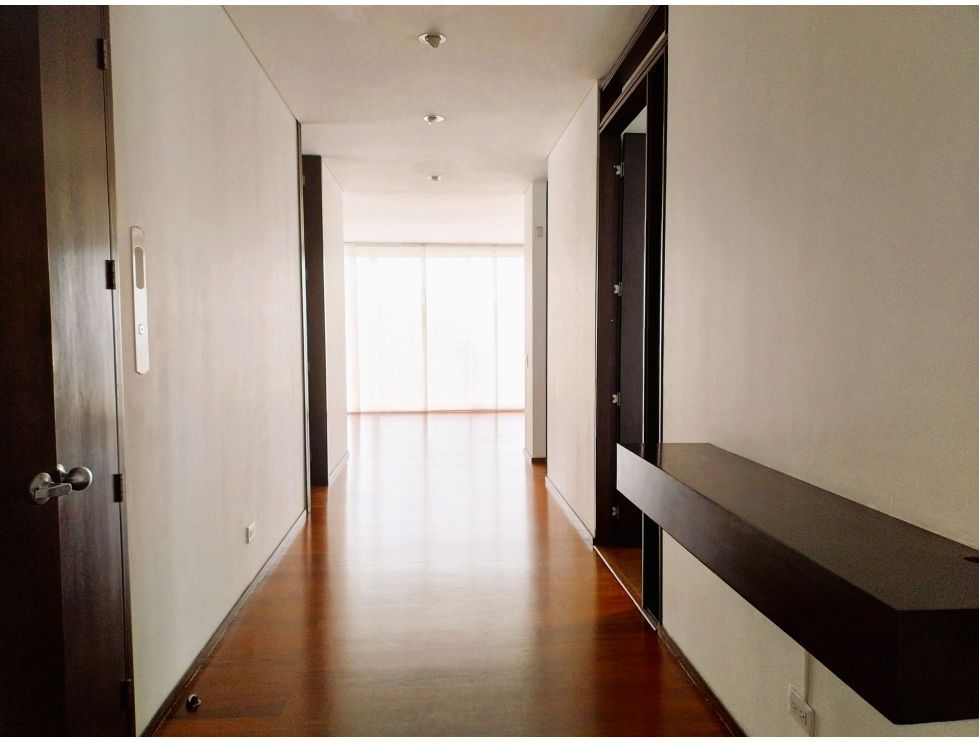 Foto 3 de 20: Apartamento en El Retiro, Bogotá D.C.