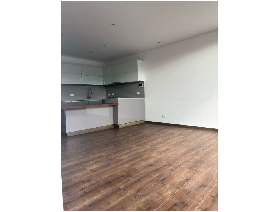 Foto 3 de 12: Apartamento en Molinos Norte, Bogotá D.C.