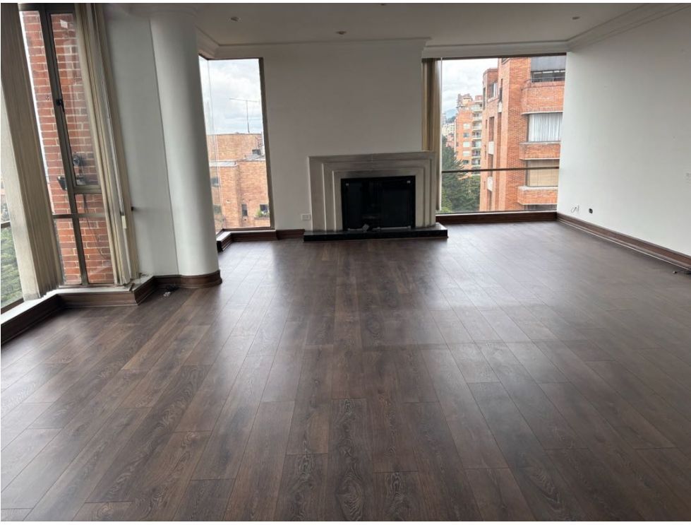 Foto 2 de 10: Apartamento en Los Rosales, Bogotá D.C.