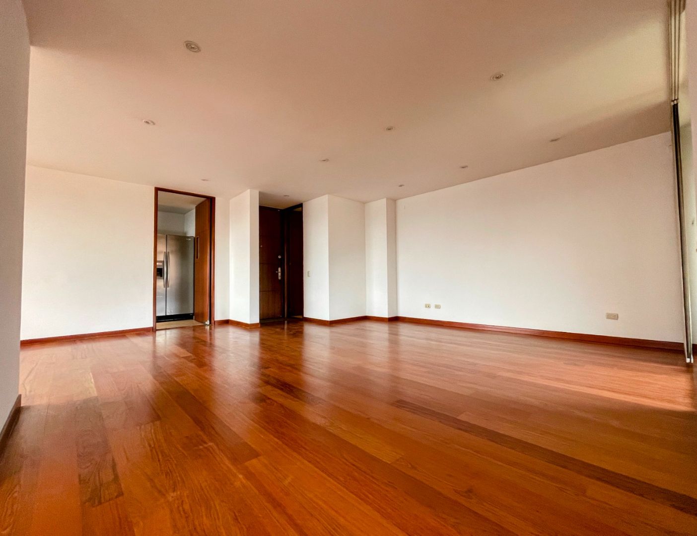 Foto 3 de 8: Apartamento en Ub Delicias Del Carmen, Bogotá D.C.
