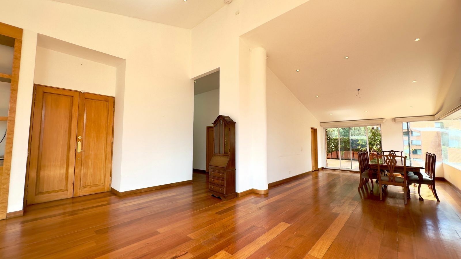Foto 11 de 17: Apartamento en Los Rosales, Bogotá D.C.