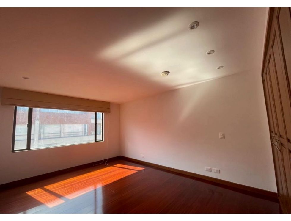 Foto 4 de 14: Apartamento en Los Rosales, Bogotá D.C.
