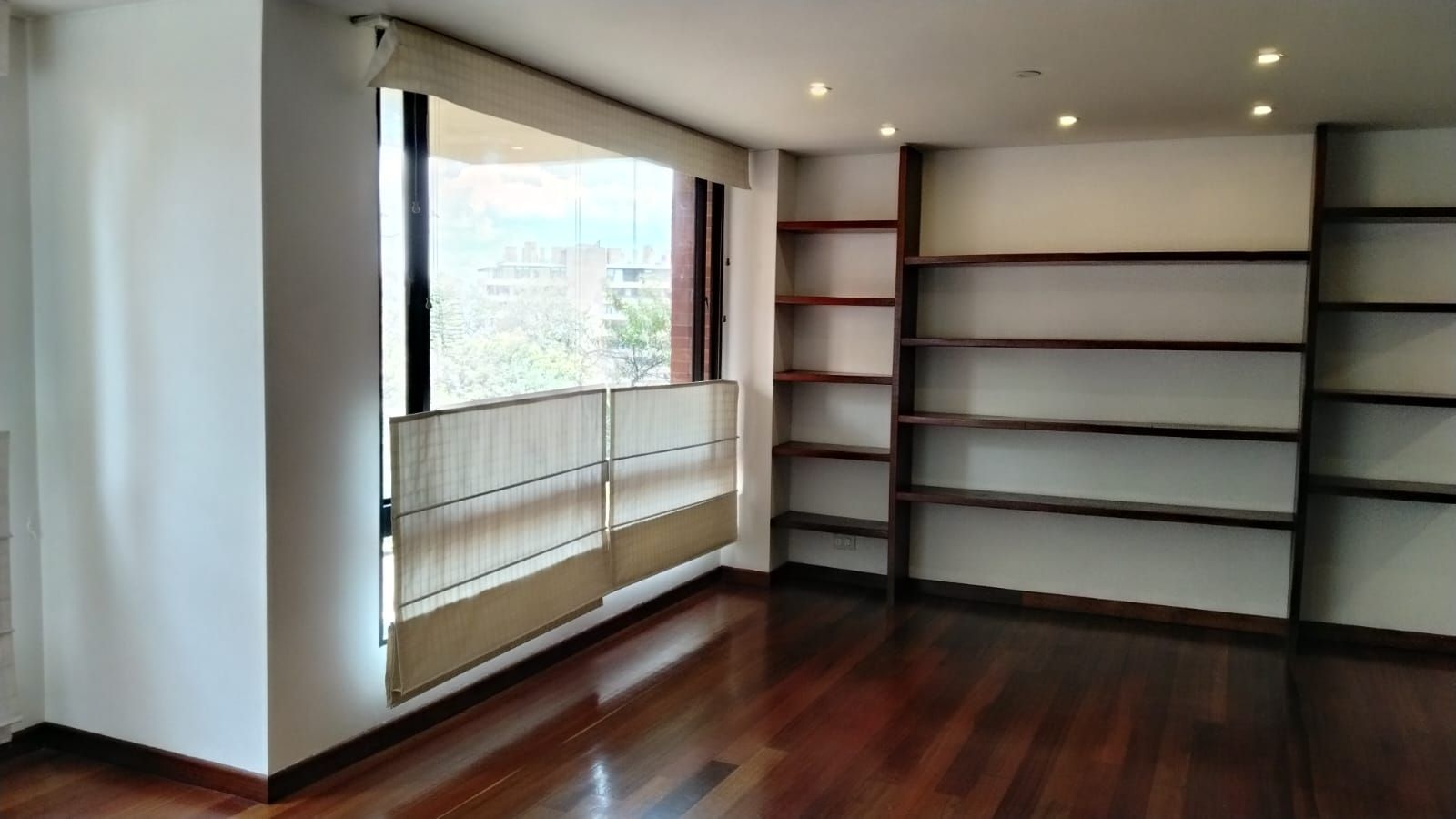 Foto 3 de 6: Apartamento en Los Rosales, Bogotá D.C.