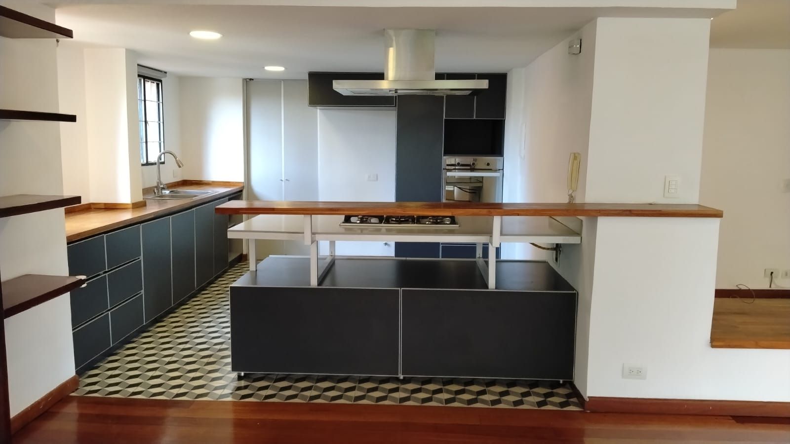 Foto 4 de 6: Apartamento en Los Rosales, Bogotá D.C.
