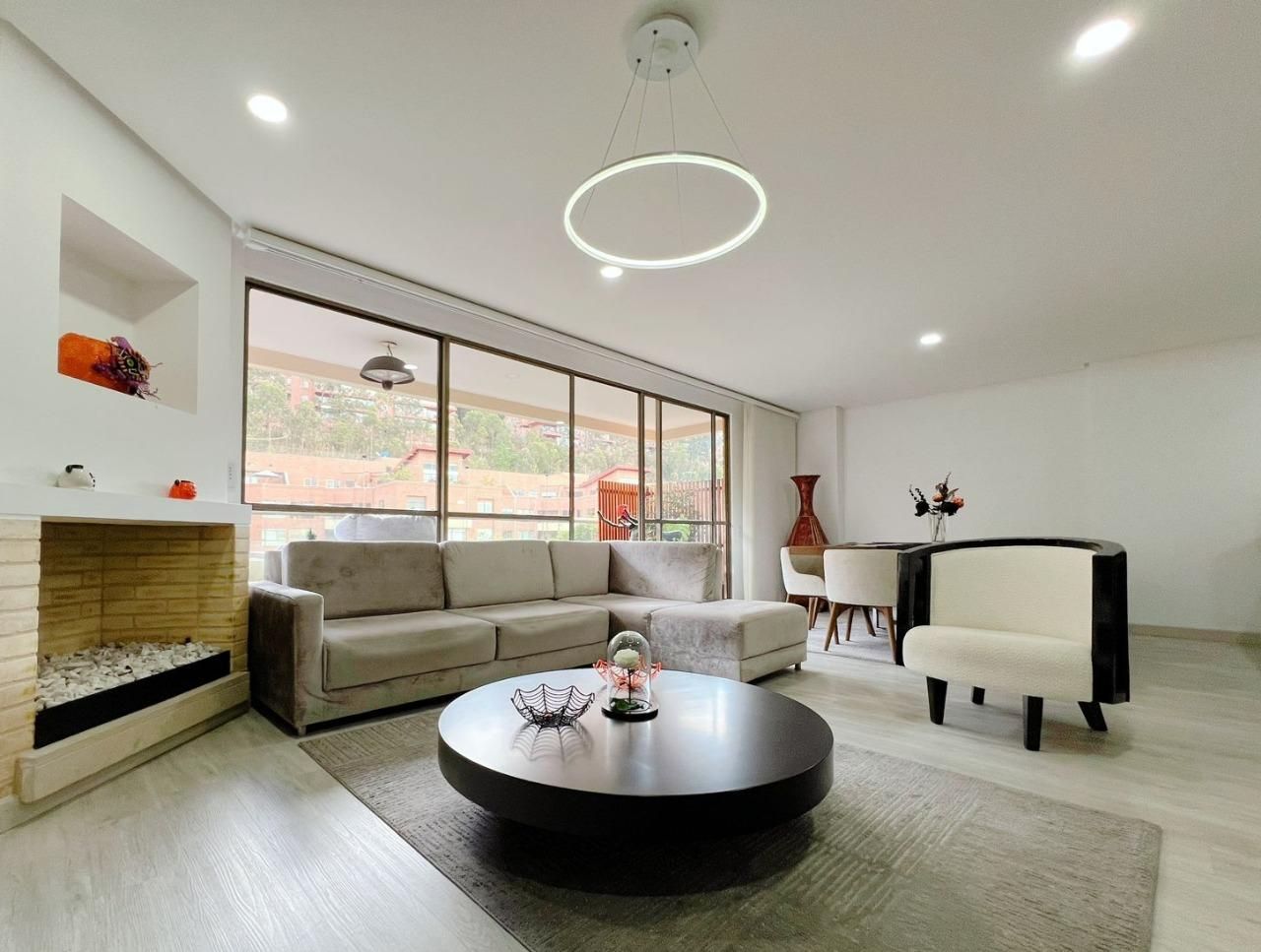 Foto 3 de 18: Apartamento en Bella Suiza, Bogotá D.C.