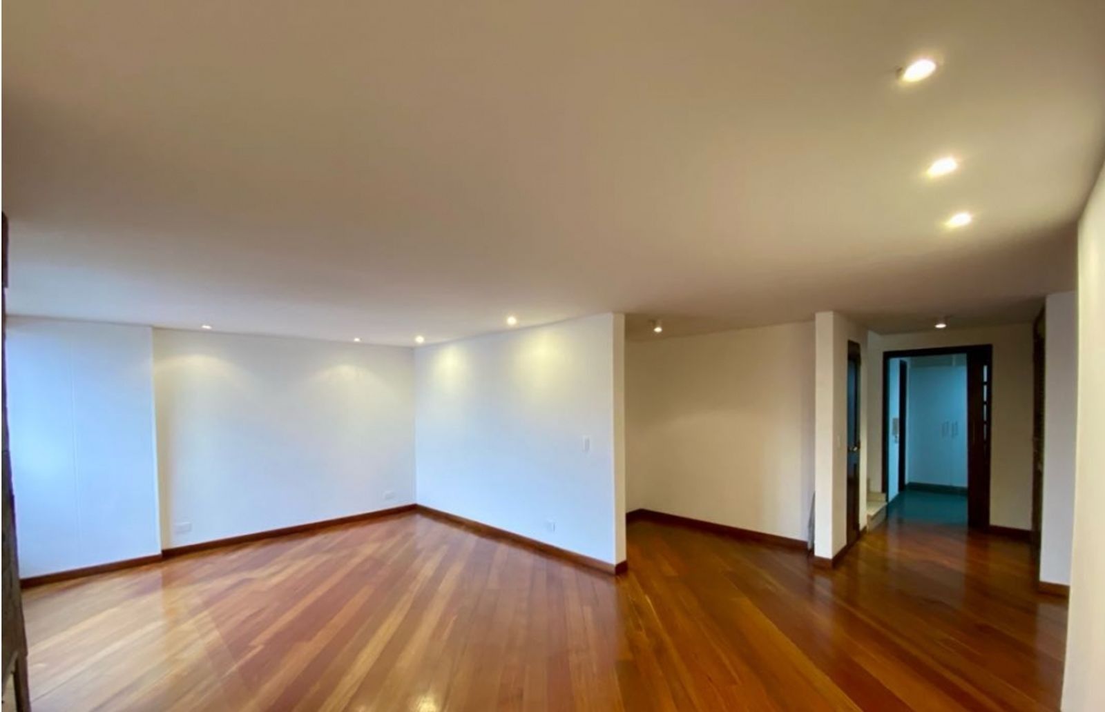 Foto 12 de 20: Apartamento en Cerros De Los Alpes, Bogotá D.C.